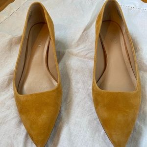 Franco Sarto Suede Pointed Toe Pump in Ochre Size 8M